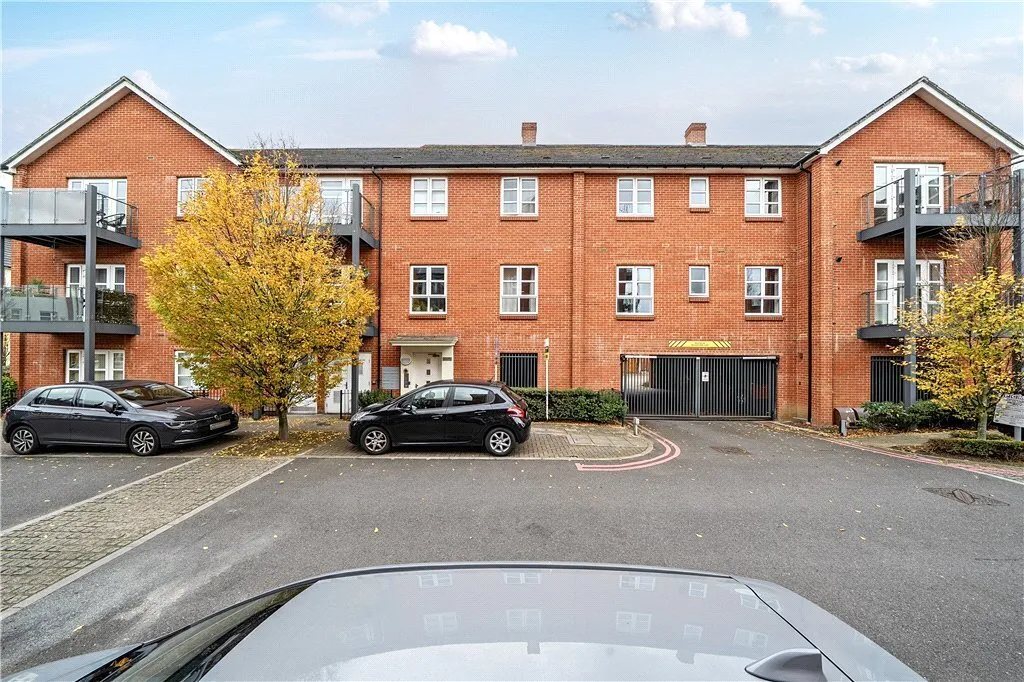 Brickfield Road, Mitcham, CR4, photo 11