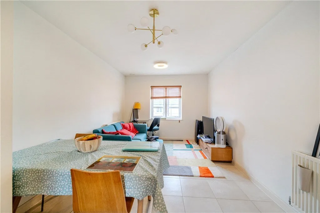 Brickfield Road, Mitcham, CR4, photo 4