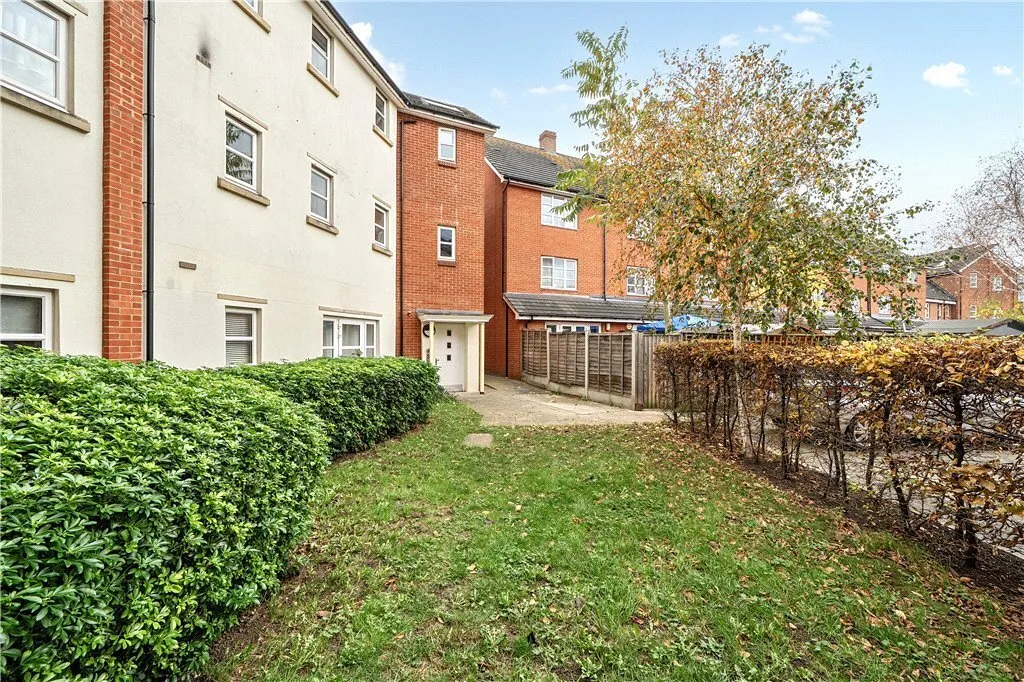 Brickfield Road, Mitcham, CR4, photo 13