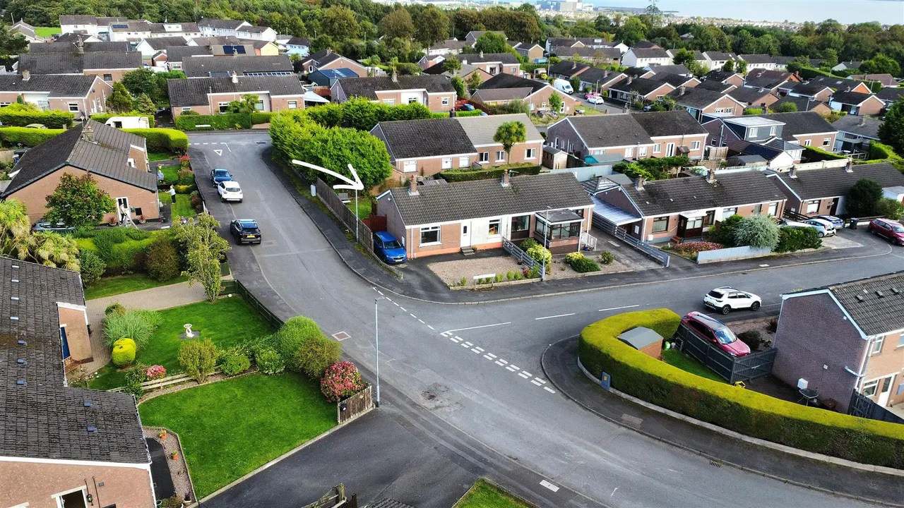Marlborough Close, Carrickfergus, BT38, photo 2