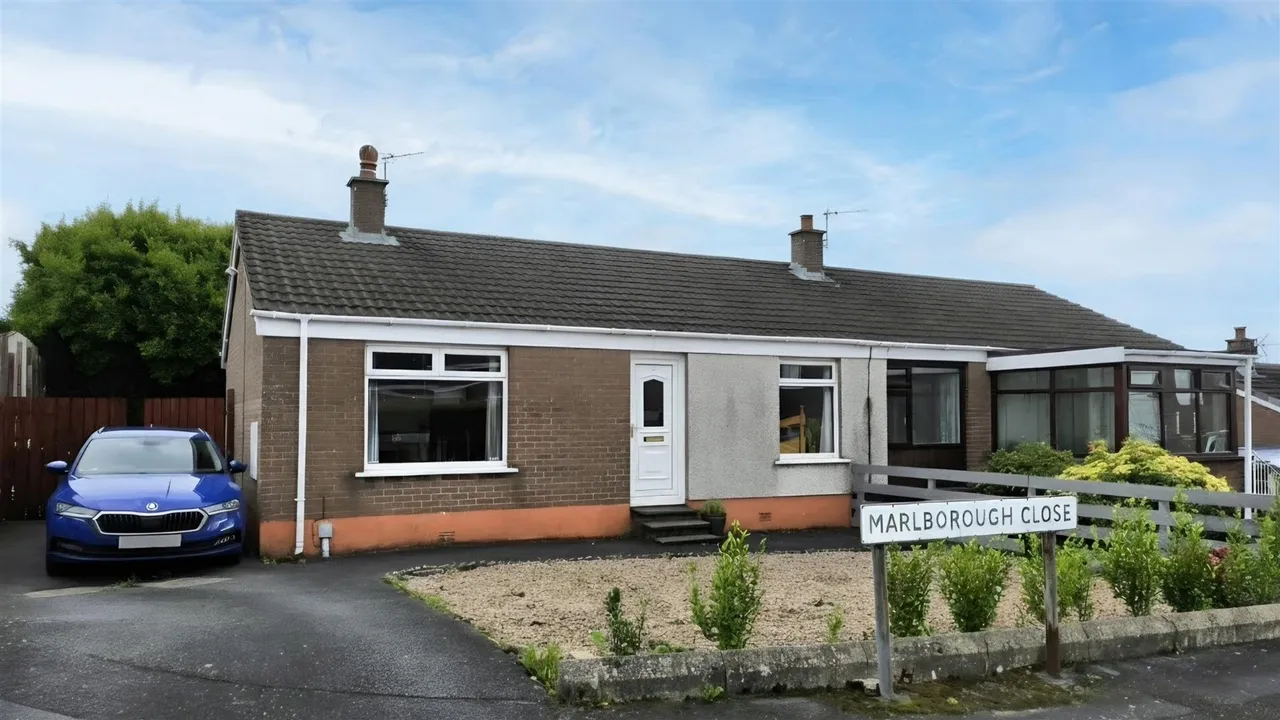 2 bed house for sale, Marlborough Close, Carrickfergus, BT38