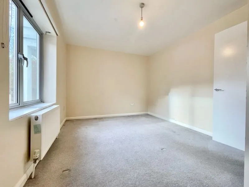 Patrol Place, London SE6 4JE, photo 6