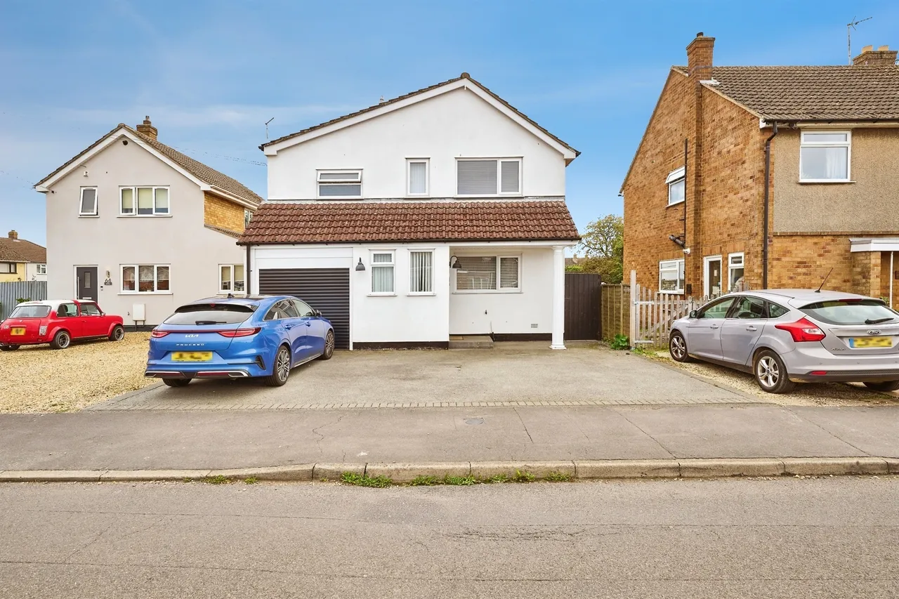 4 bed house for sale, The Grove, Peterborough, PE6