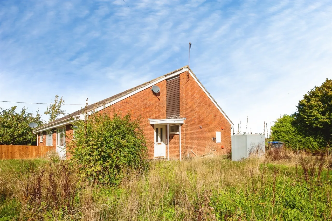 Main Street, Marston Trussell, LE16, photo 5