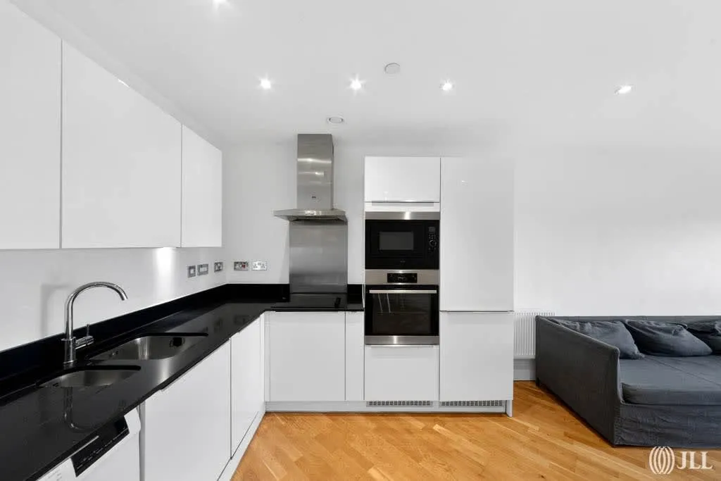 Leven Road, London, E14, photo 13