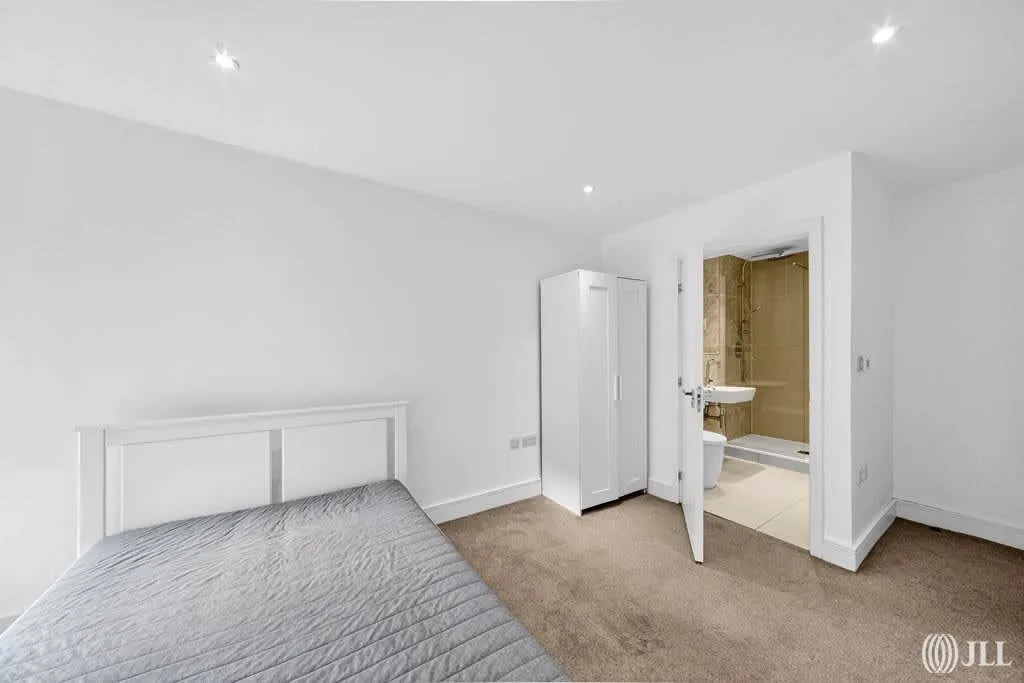 Leven Road, London, E14, photo 6