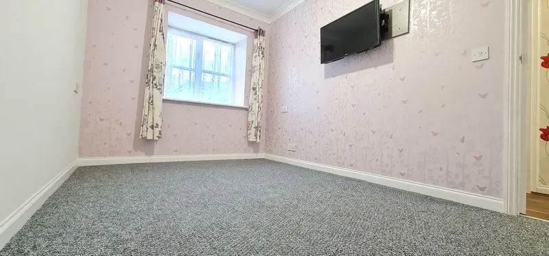 Rayleigh Road, Eastwood, Essex, SS9 5PZ, photo 10