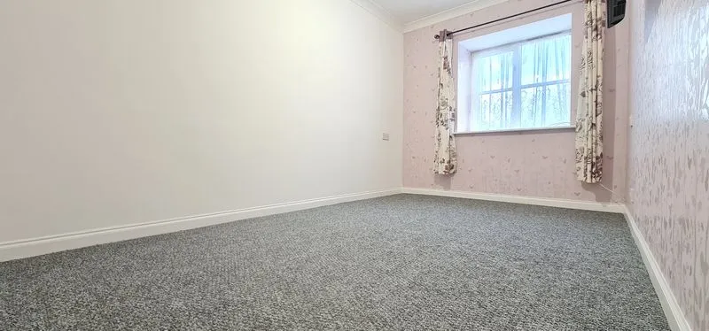 Rayleigh Road, Eastwood, Essex, SS9 5PZ, photo 5