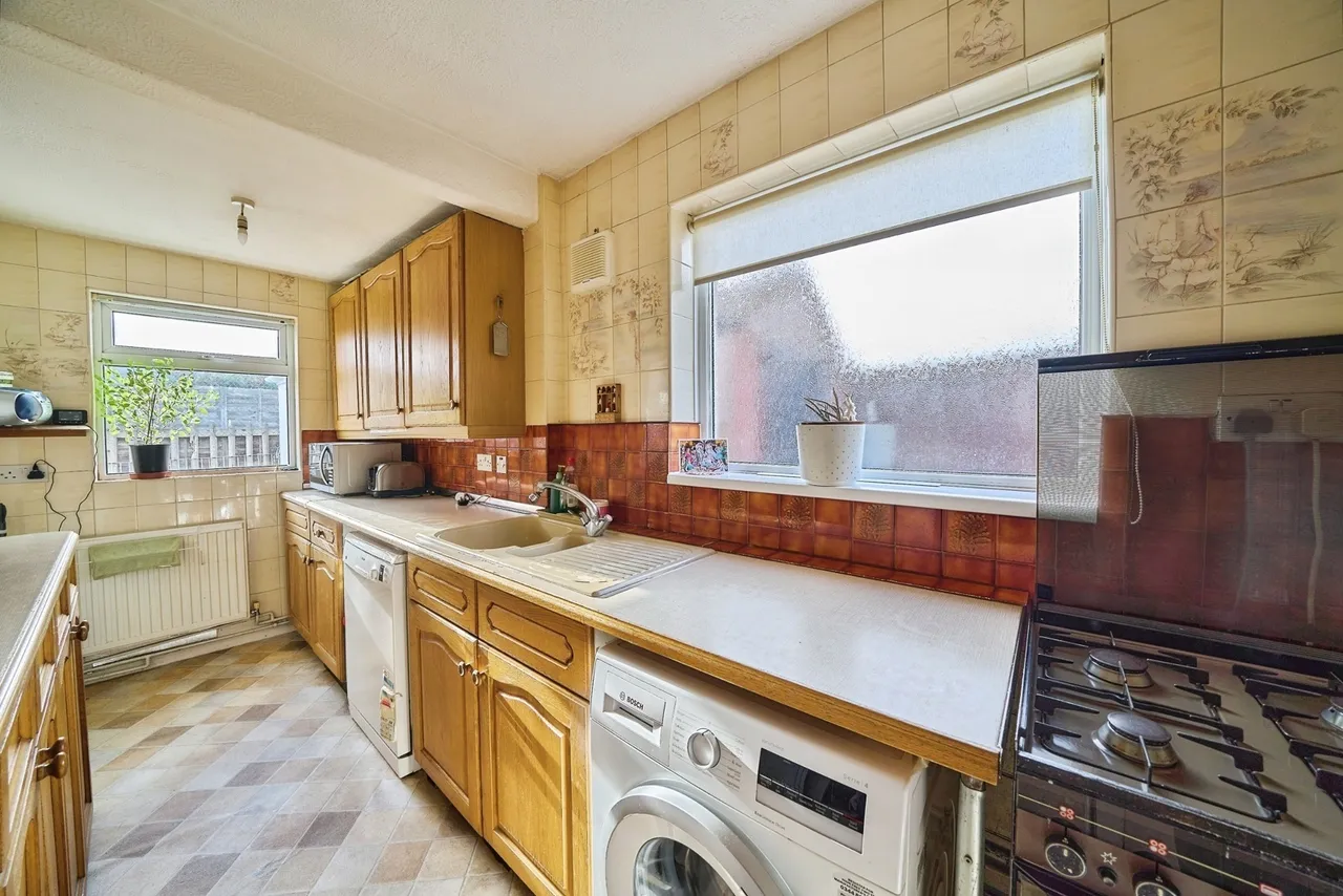 Meriden Close, Ilford, IG6, photo 12