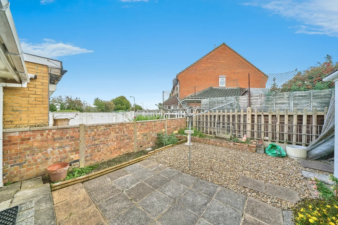 Meriden Close, Ilford, IG6, photo 16