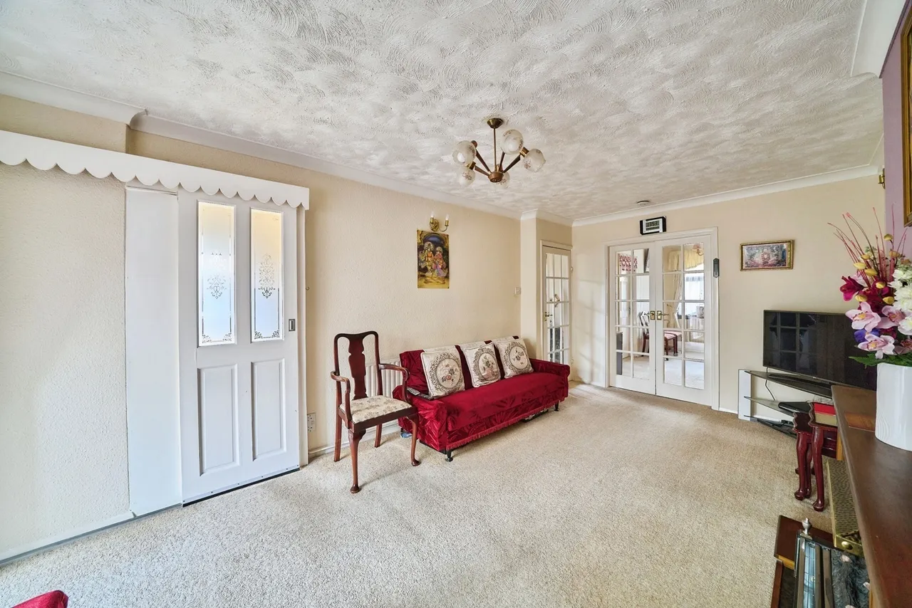 Meriden Close, Ilford, IG6, photo 8