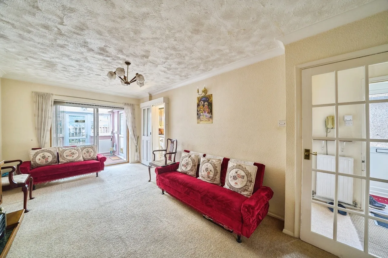 Meriden Close, Ilford, IG6, photo 6