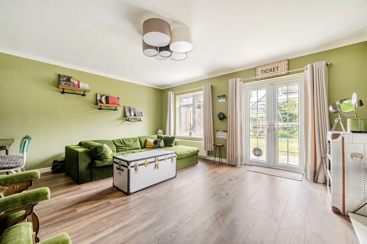 The Avenue, Liphook, GU30, photo 4