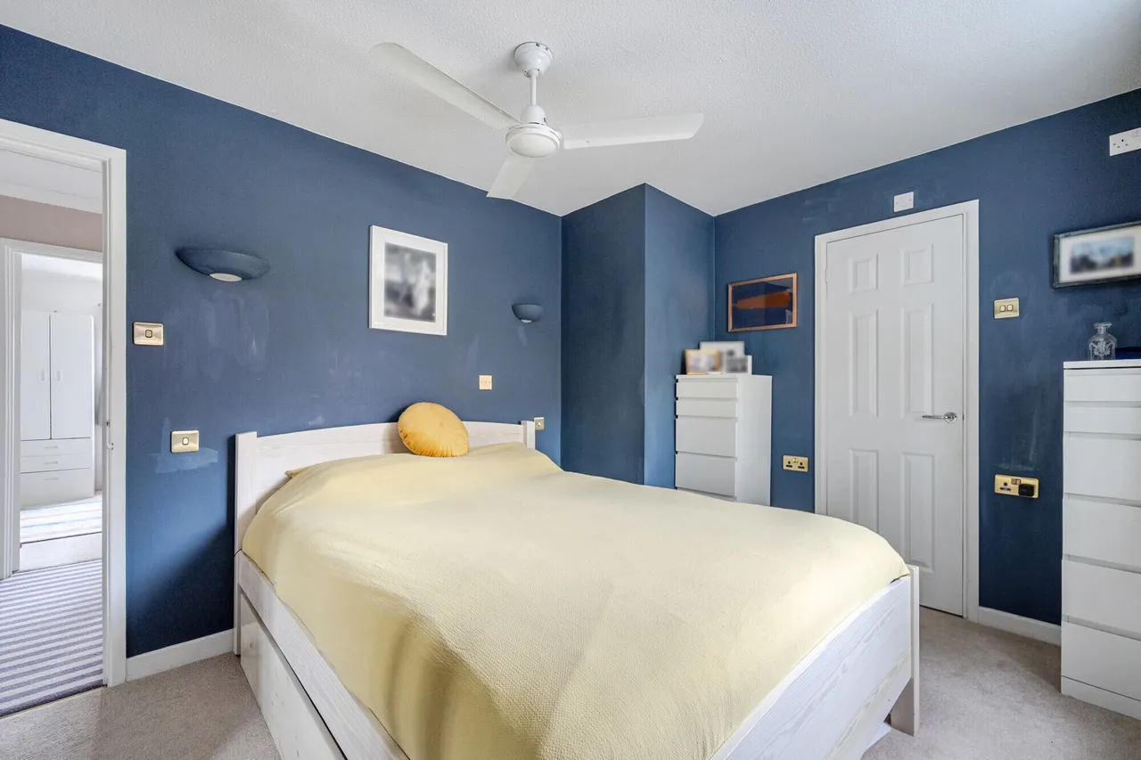 The Avenue, Liphook, GU30, photo 7
