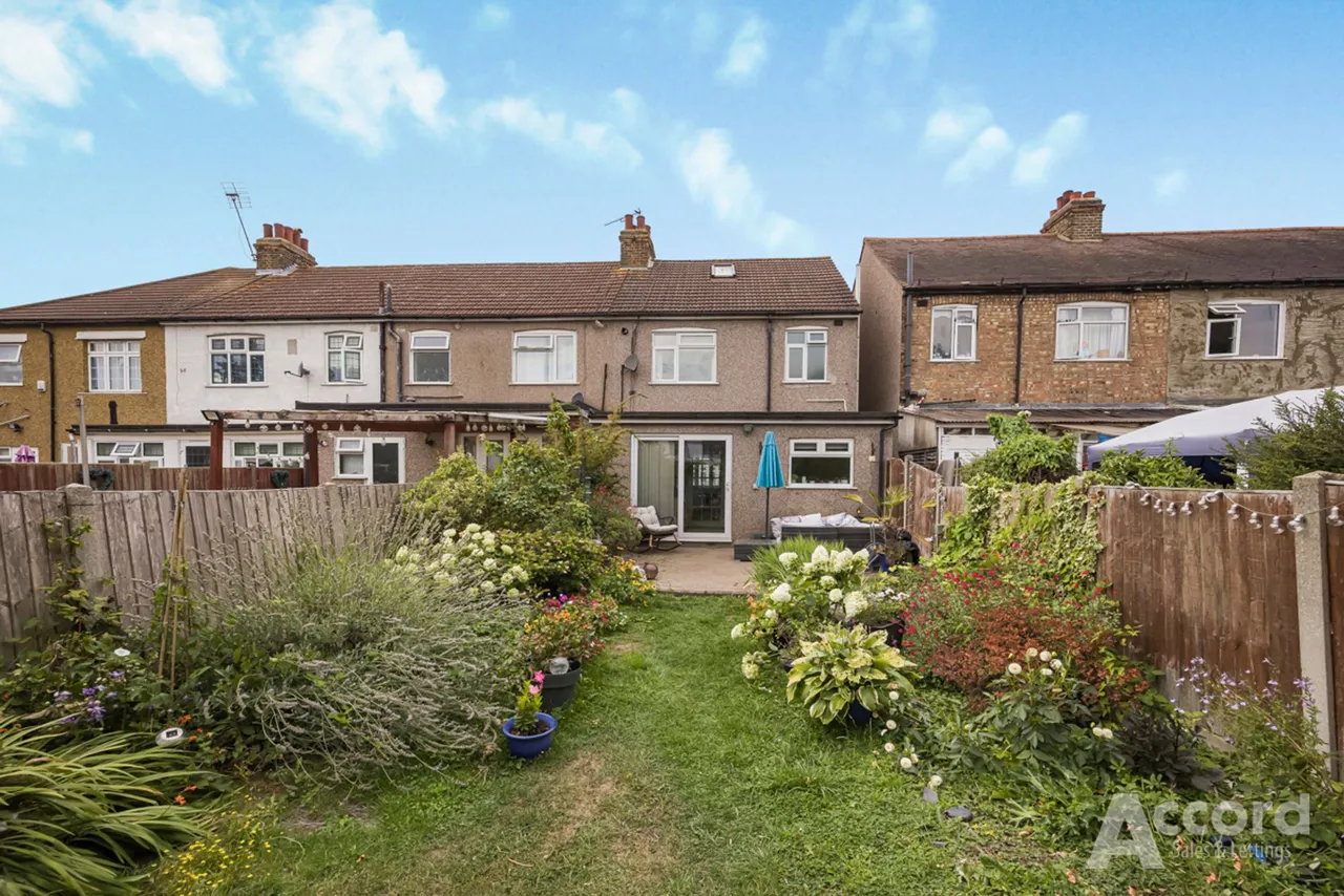 Wainfleet Avenue, Romford, RM5, photo 25