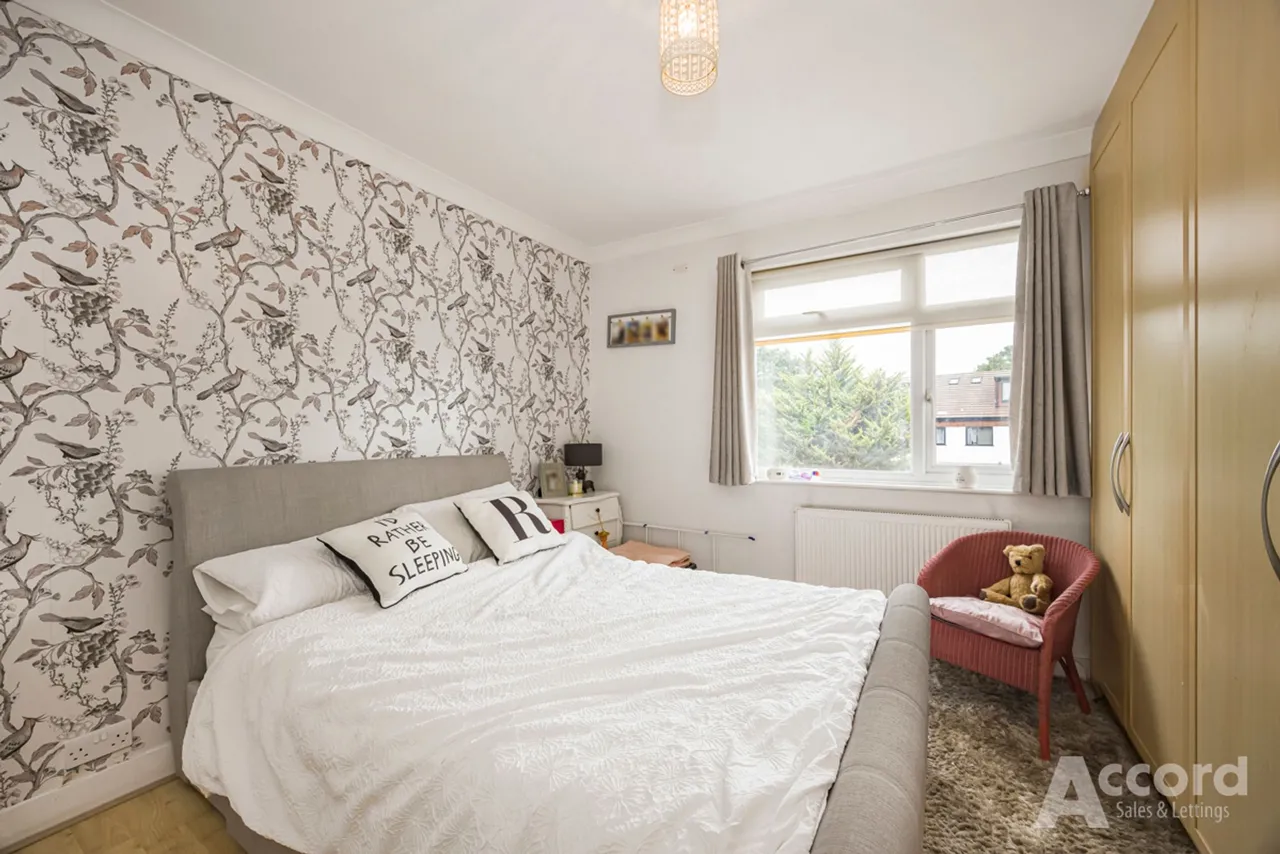 Wainfleet Avenue, Romford, RM5, photo 45