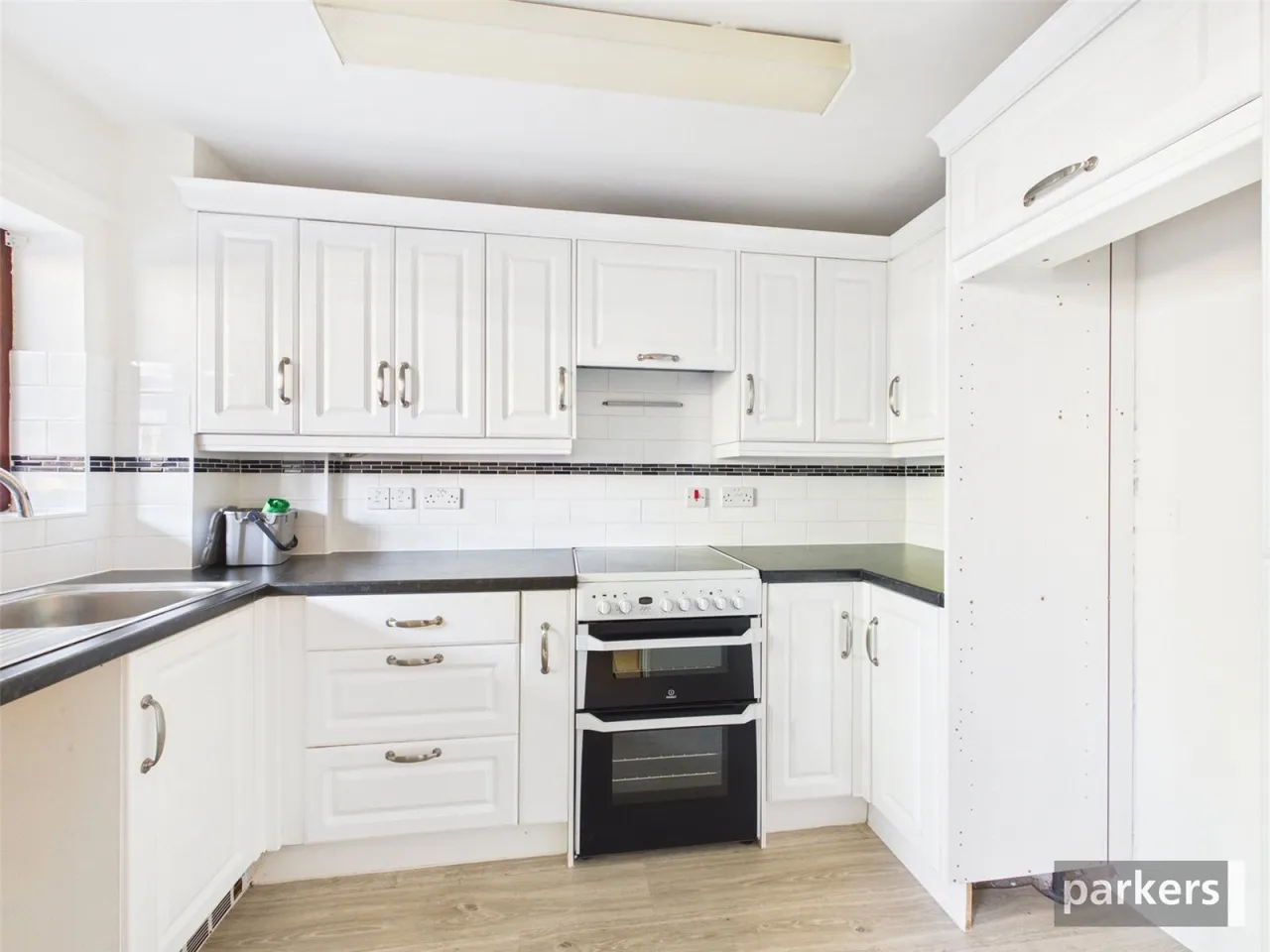 Emmbrook Court, Reading, RG6, photo 5