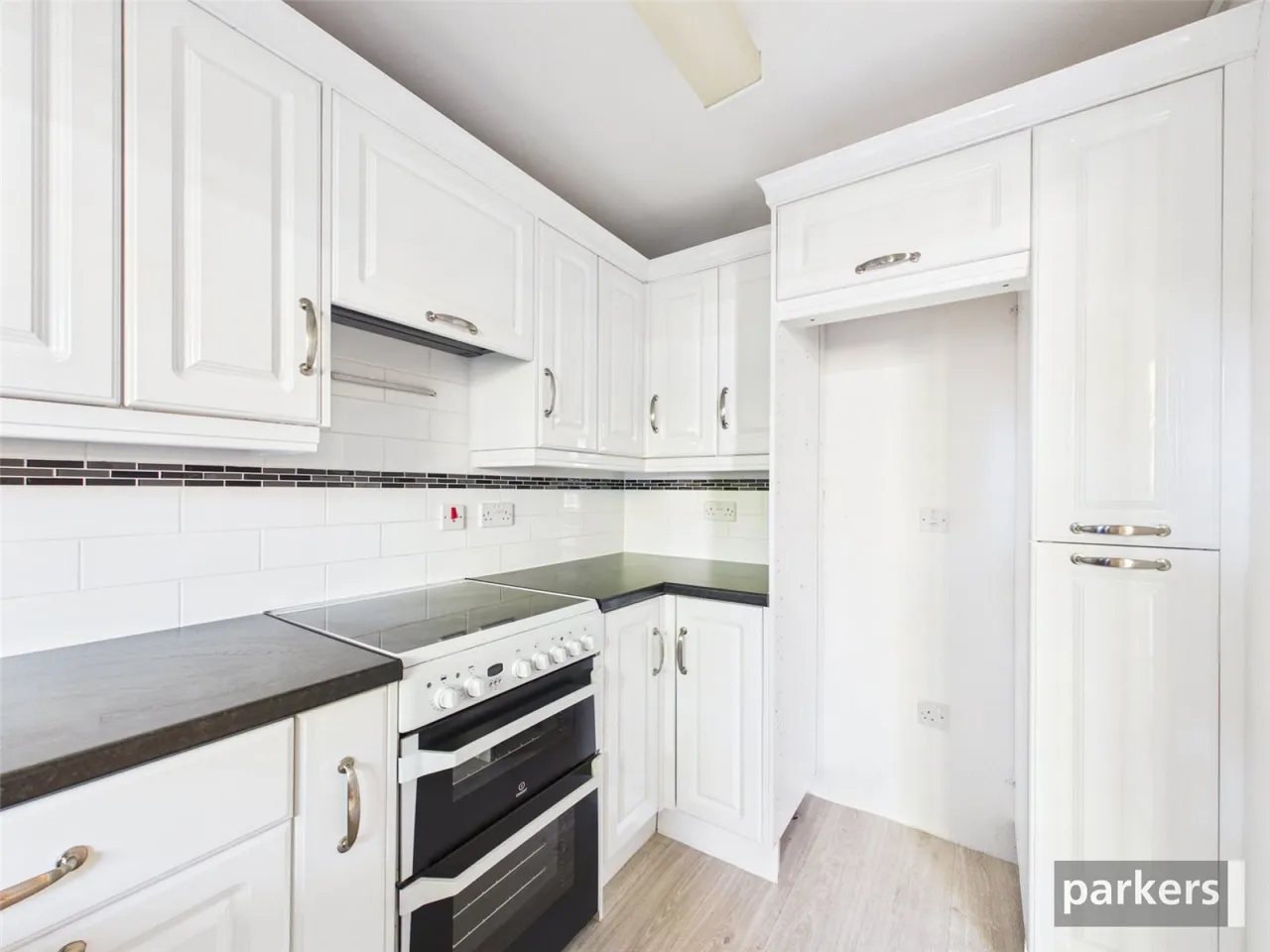 Emmbrook Court, Reading, RG6, photo 4