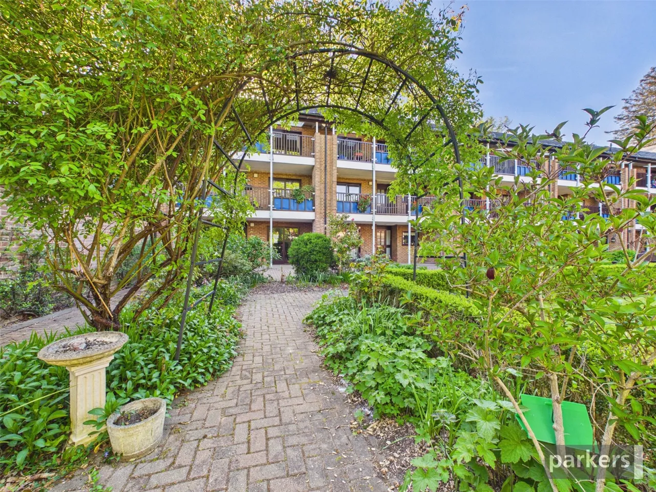 Emmbrook Court, Reading, RG6, photo 12