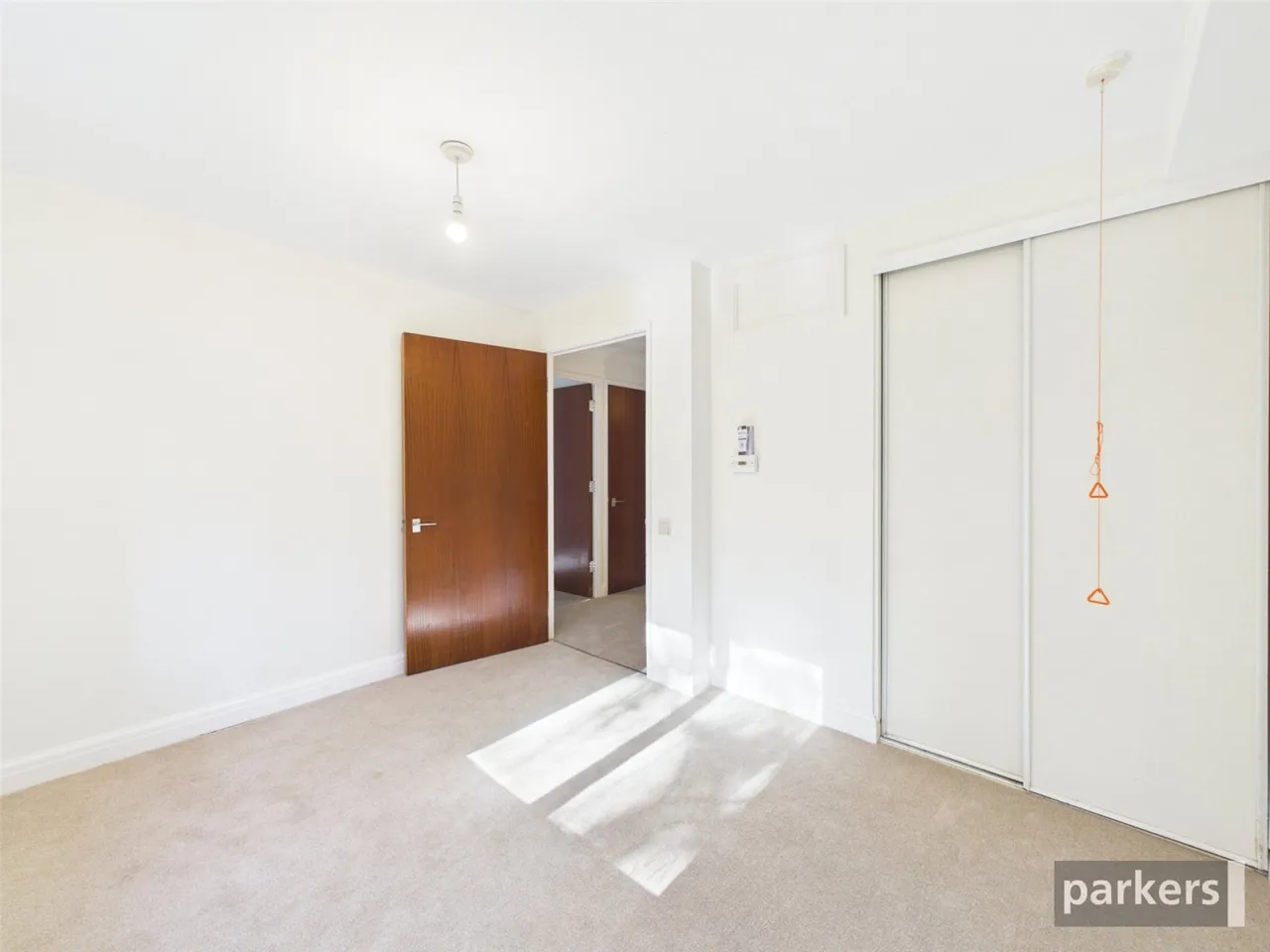Emmbrook Court, Reading, RG6, photo 9