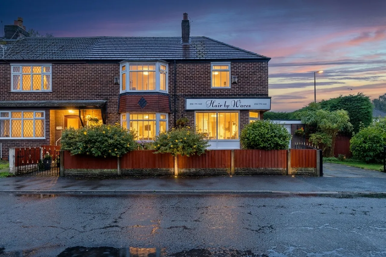 3 bed house for sale, Lords Street, Cadishead, M44