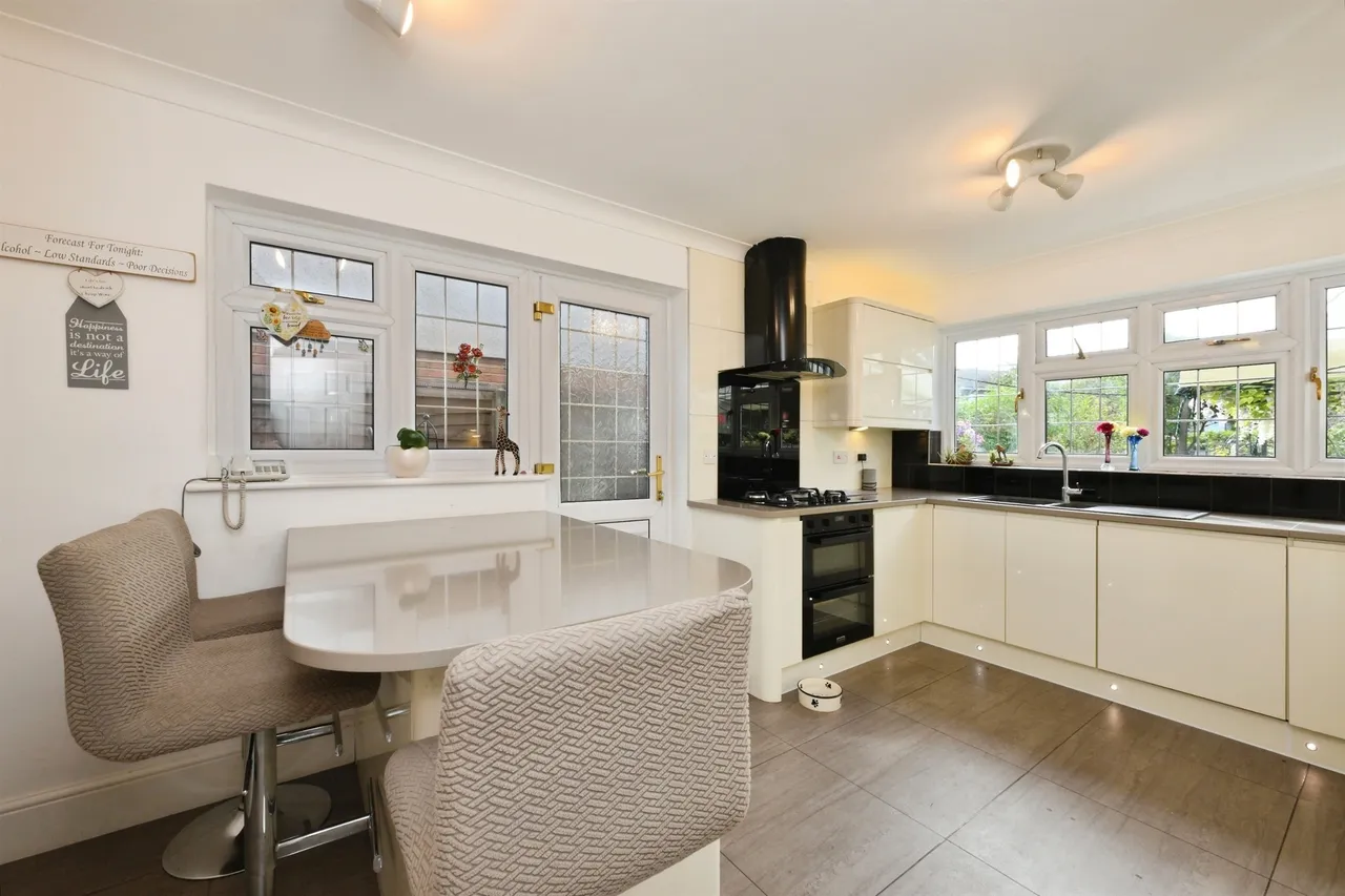 Middle Street, Nazeing, EN9, photo 6