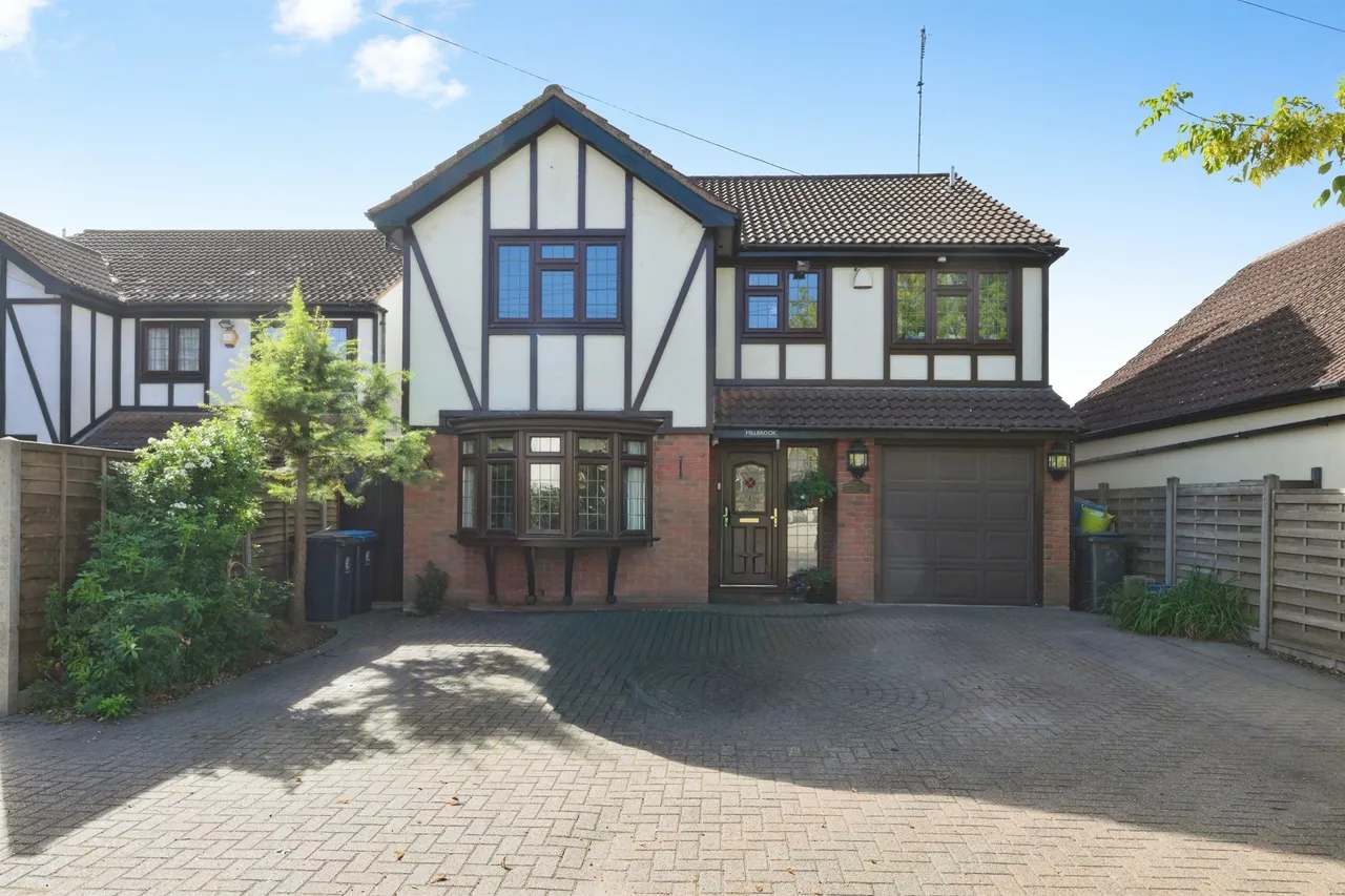 5 bed house for sale, Middle Street, Nazeing, EN9