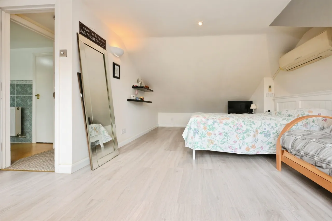 Middle Street, Nazeing, EN9, photo 15