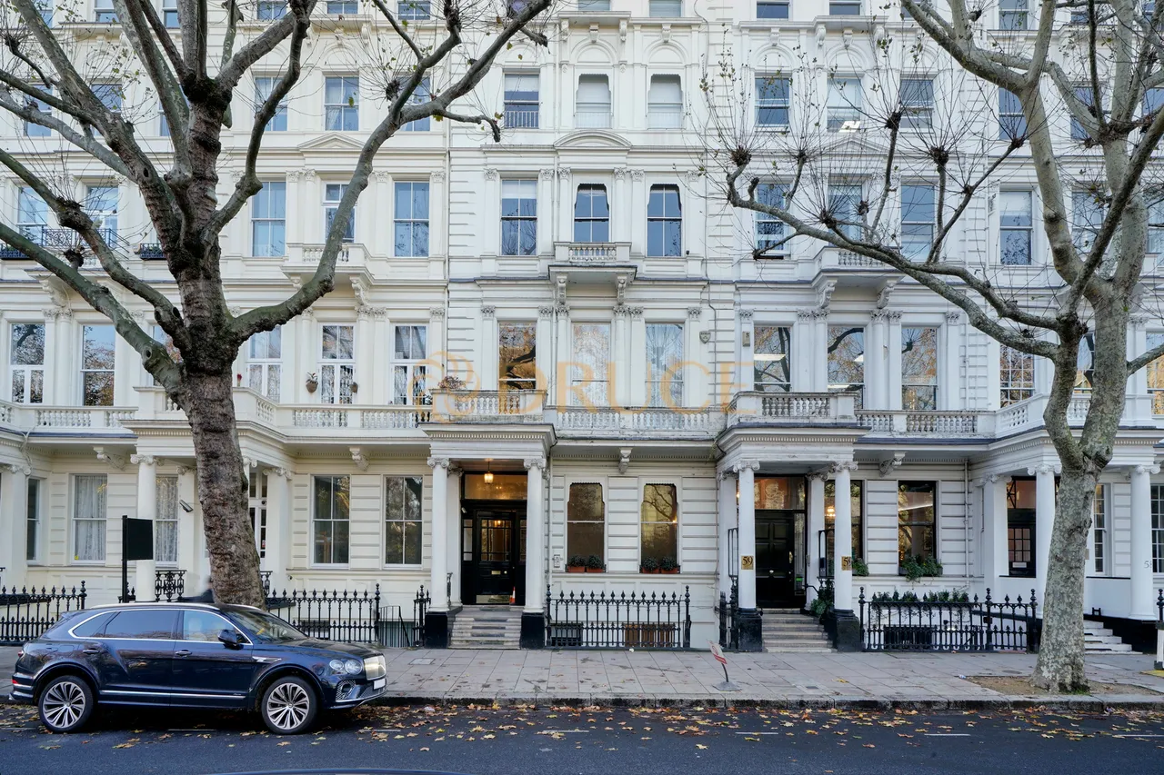 2 bed flat for sale, Queen's Gate, SW7