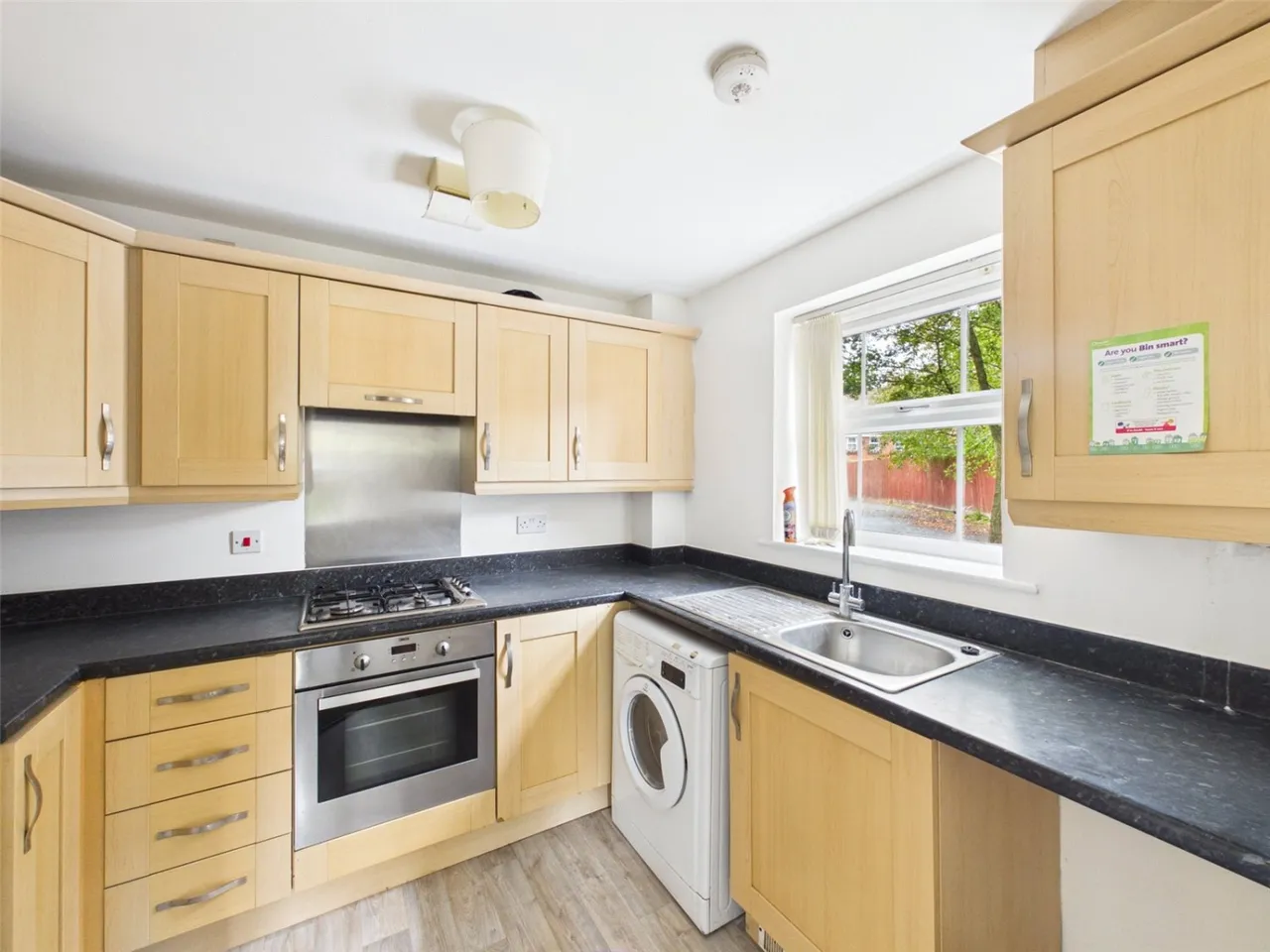 High Main Drive, Brackens Court, NG6, photo 5