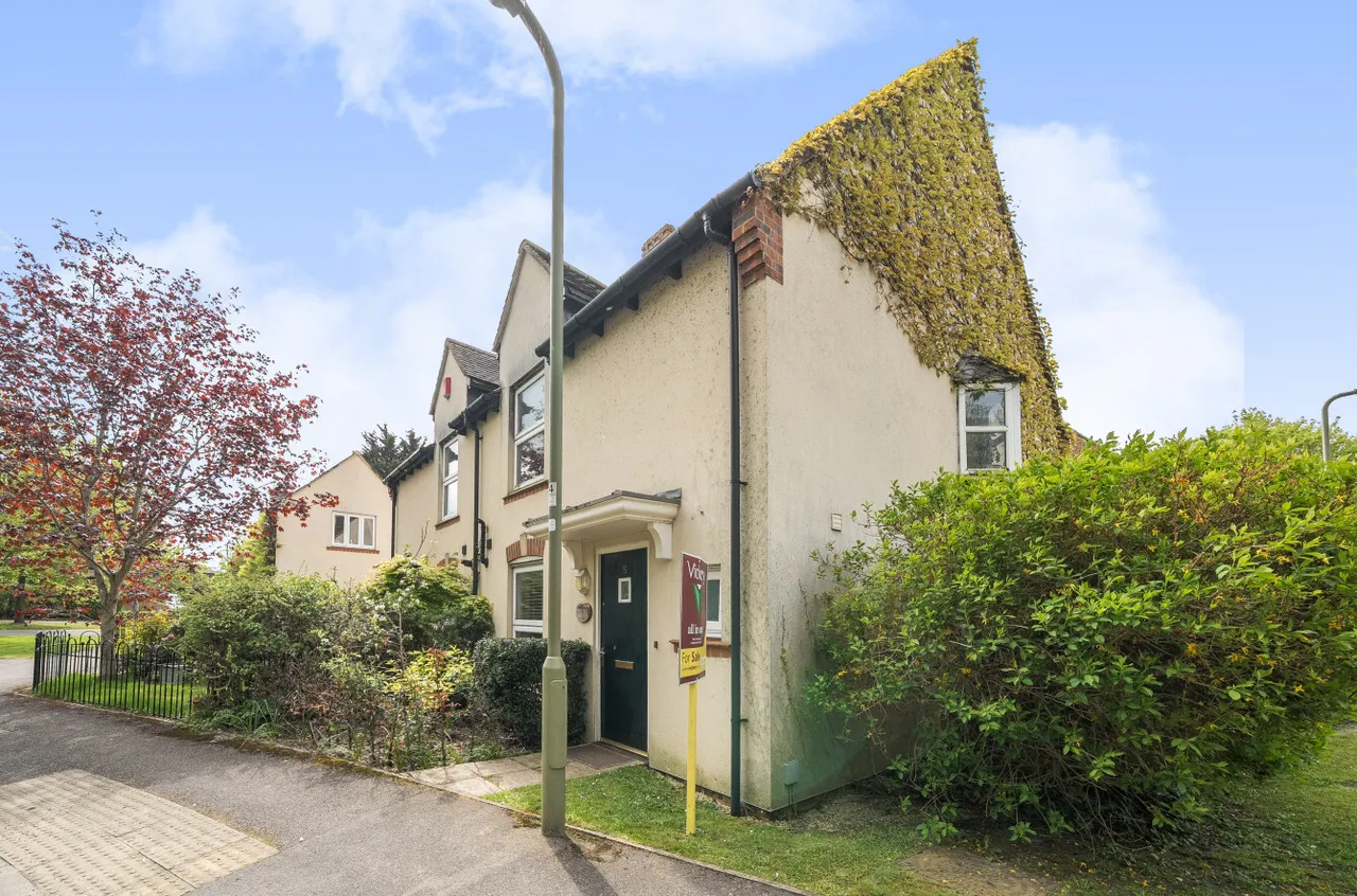 Watery Lane, Church Crookham, Fleet, Hampshire, GU52 0RN, photo 17
