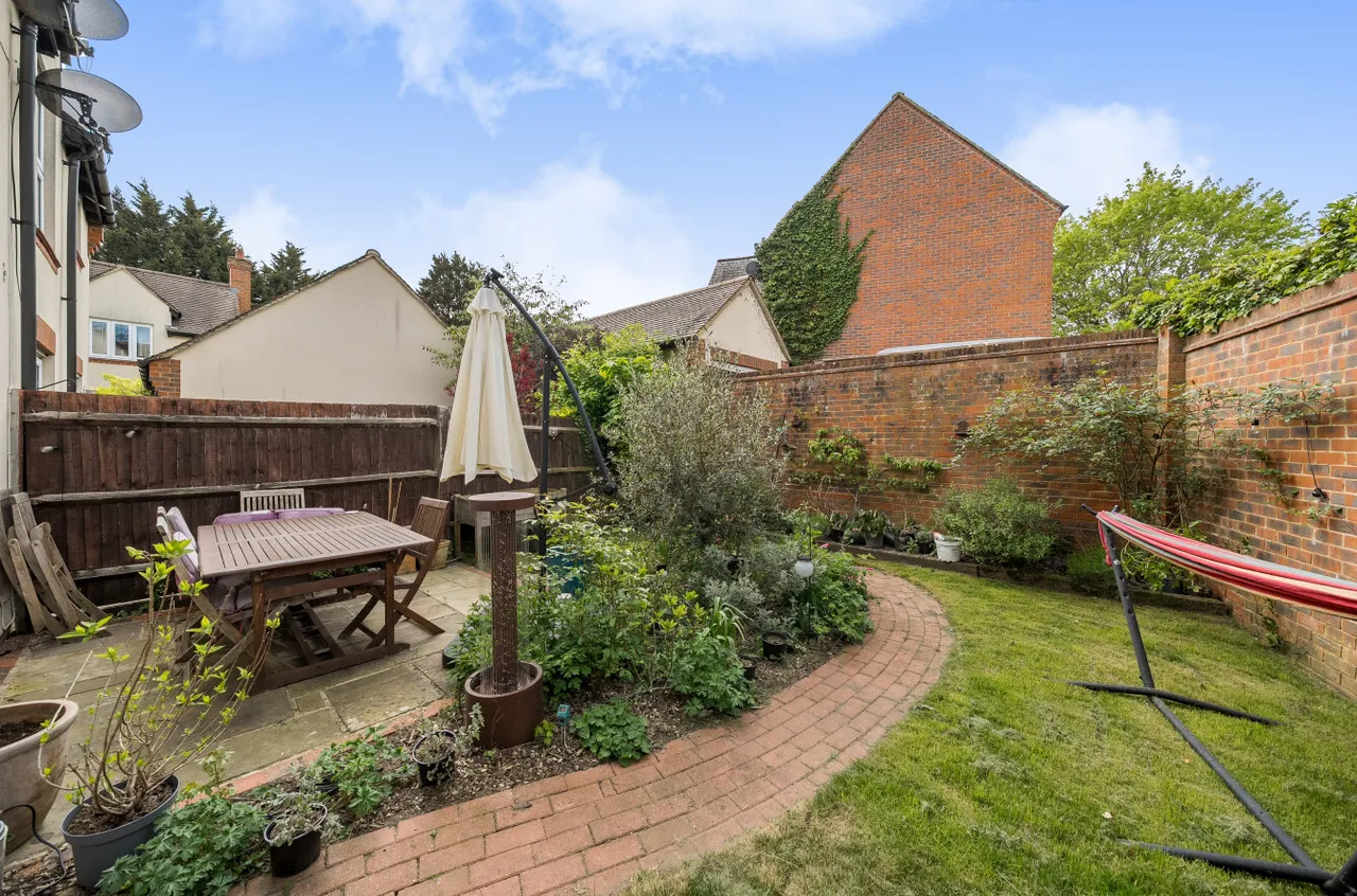 Watery Lane, Church Crookham, Fleet, Hampshire, GU52 0RN, photo 16