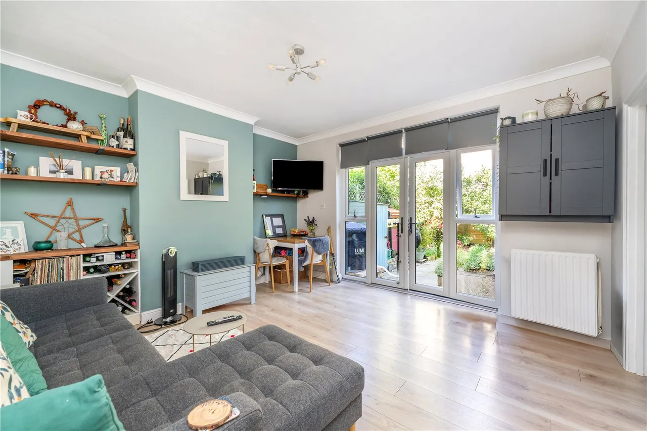 Warfield Road, Hampton, TW12 2AY, photo 5