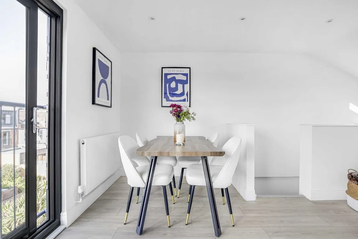 Heaton Road, CR4, photo 3
