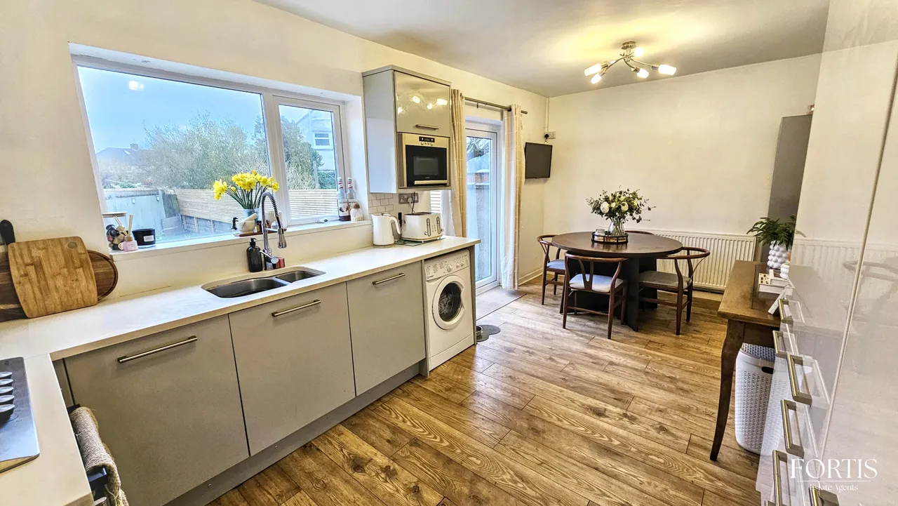 Hirst Crescent, Cardiff, CF5, photo 10