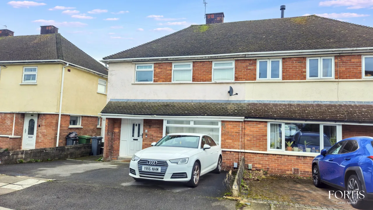 Hirst Crescent, Cardiff, CF5, photo 2