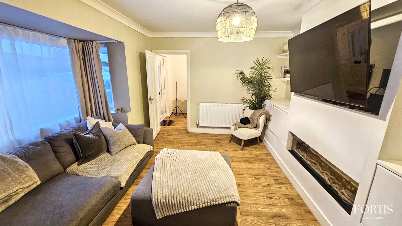 Hirst Crescent, Cardiff, CF5, photo 4