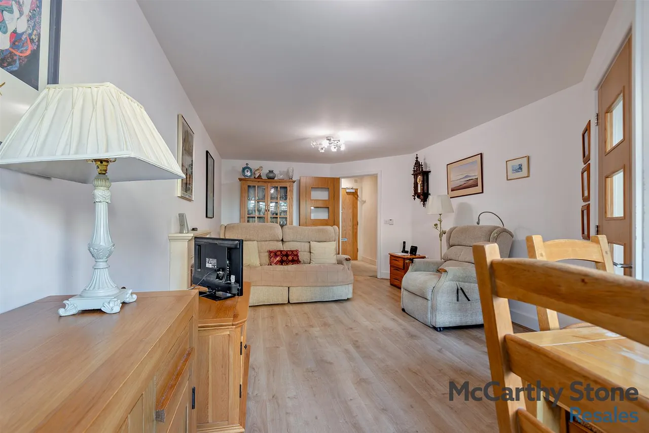 St. Margarets Way, Midhurst, GU29, photo 14