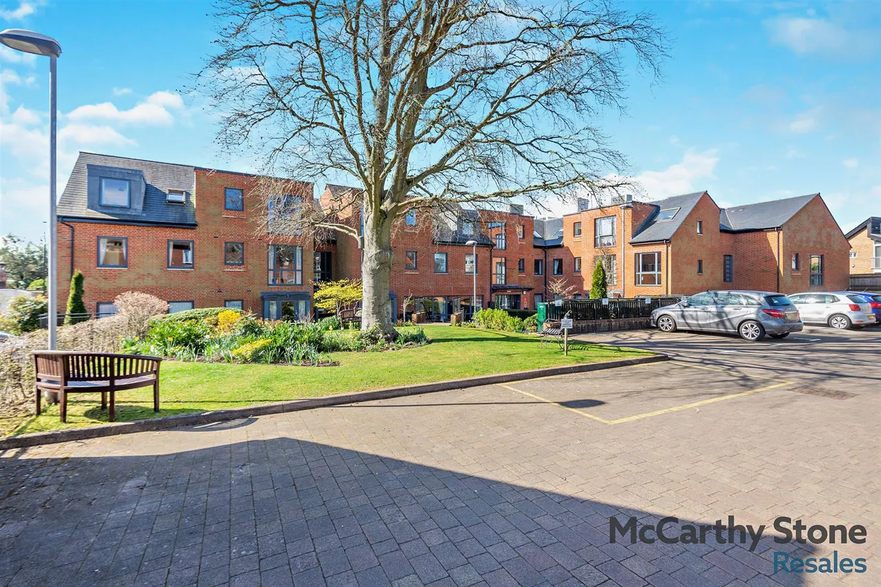 St. Margarets Way, Midhurst, GU29, photo 18