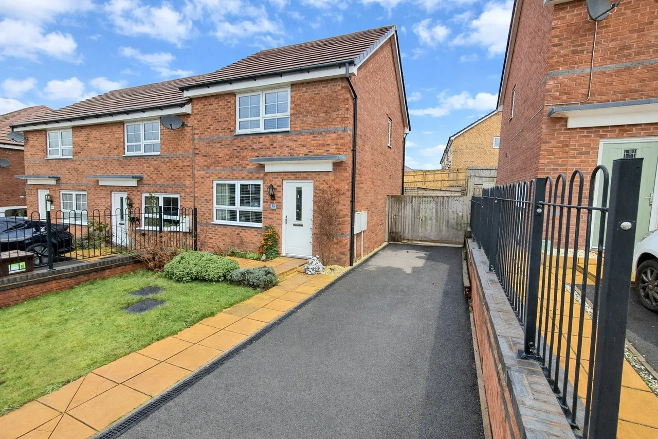 2 bed house for sale — Adams Way, Hednesford, Cannock, WS12