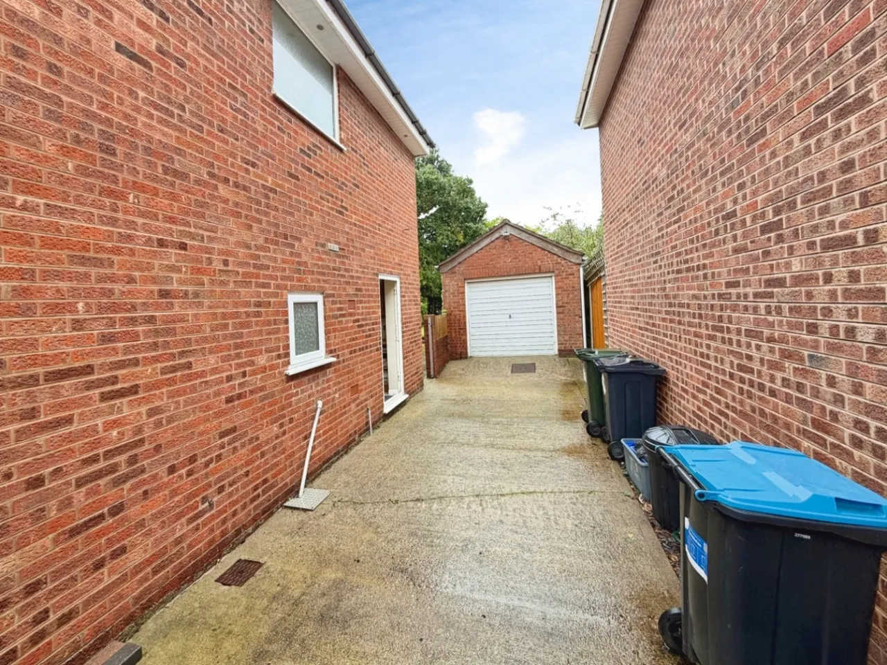 Underwood Drive, Ellesmere Port, CH65, photo 30