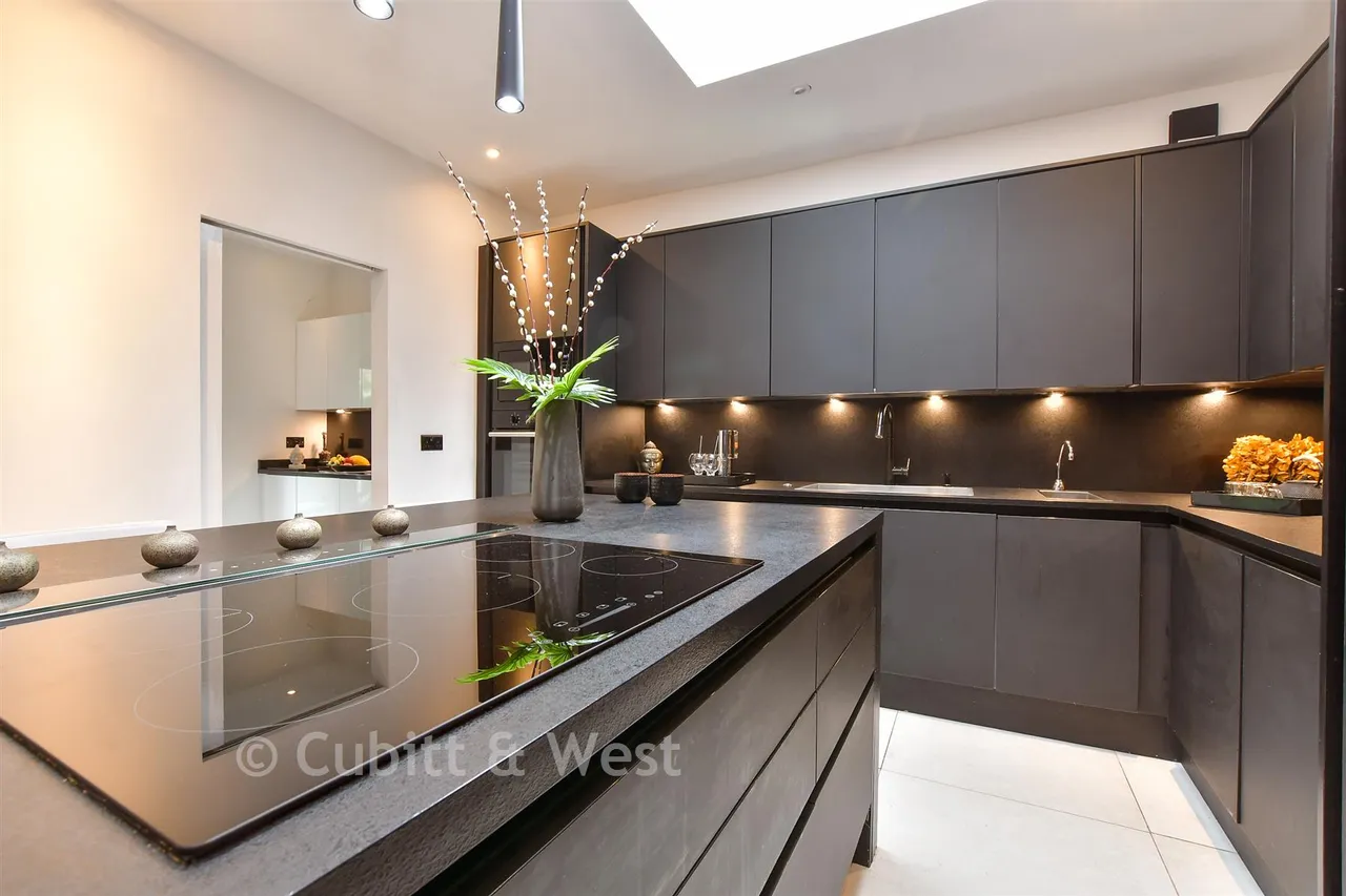 Oaks Way, Kenley, CR8, photo 5
