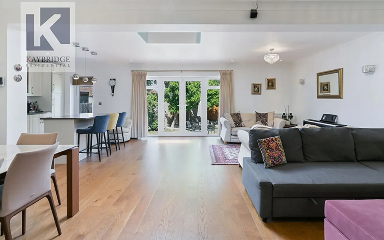 Plantagenet Close, Worcester Park, KT4, photo 2