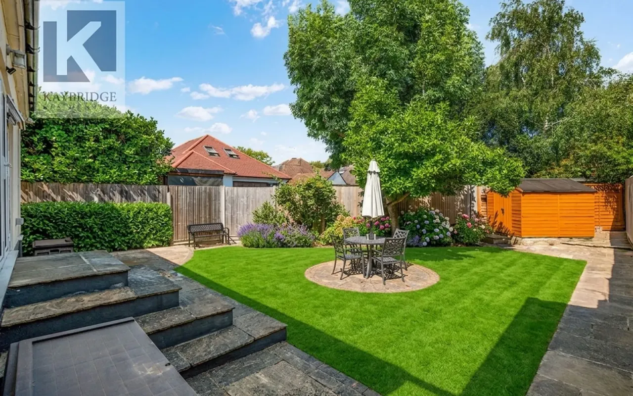 Plantagenet Close, Worcester Park, KT4, photo 17