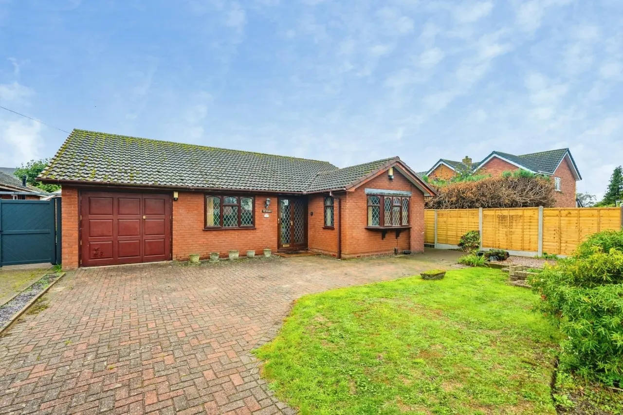 2 bed house for sale, Coton Lane, Tamworth, B79