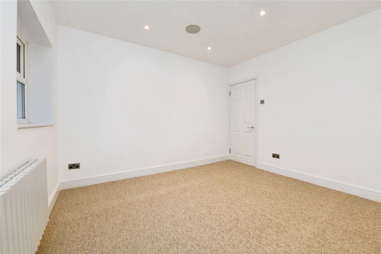 Warley Hill, Warley, Brentwood, Essex, CM14, photo 11