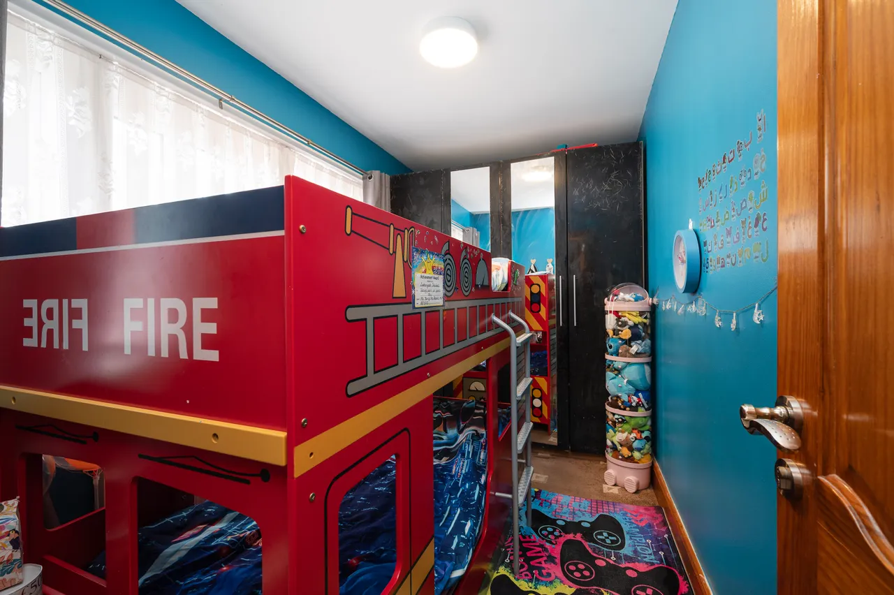 7 Ive Farm Close, London, photo 7