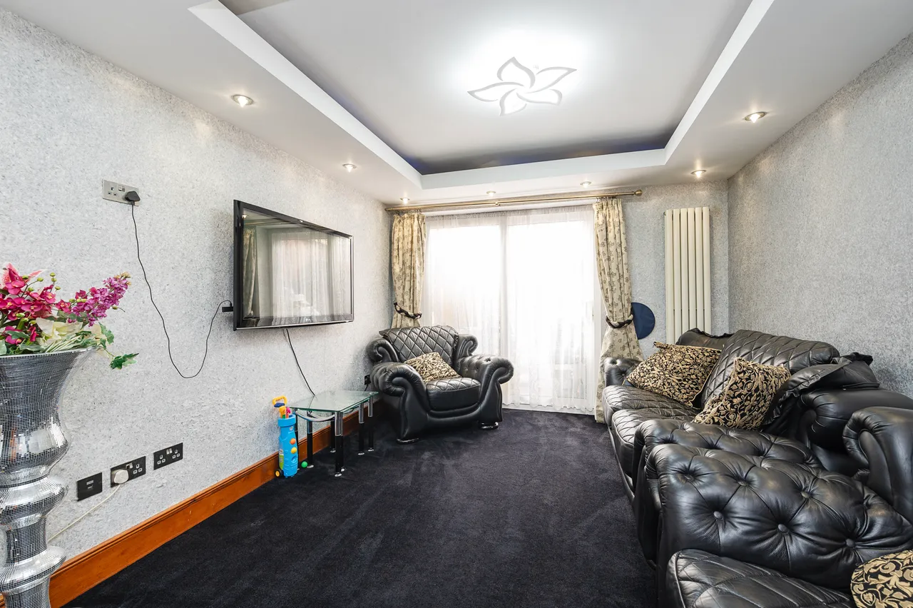 7 Ive Farm Close, London, photo 11