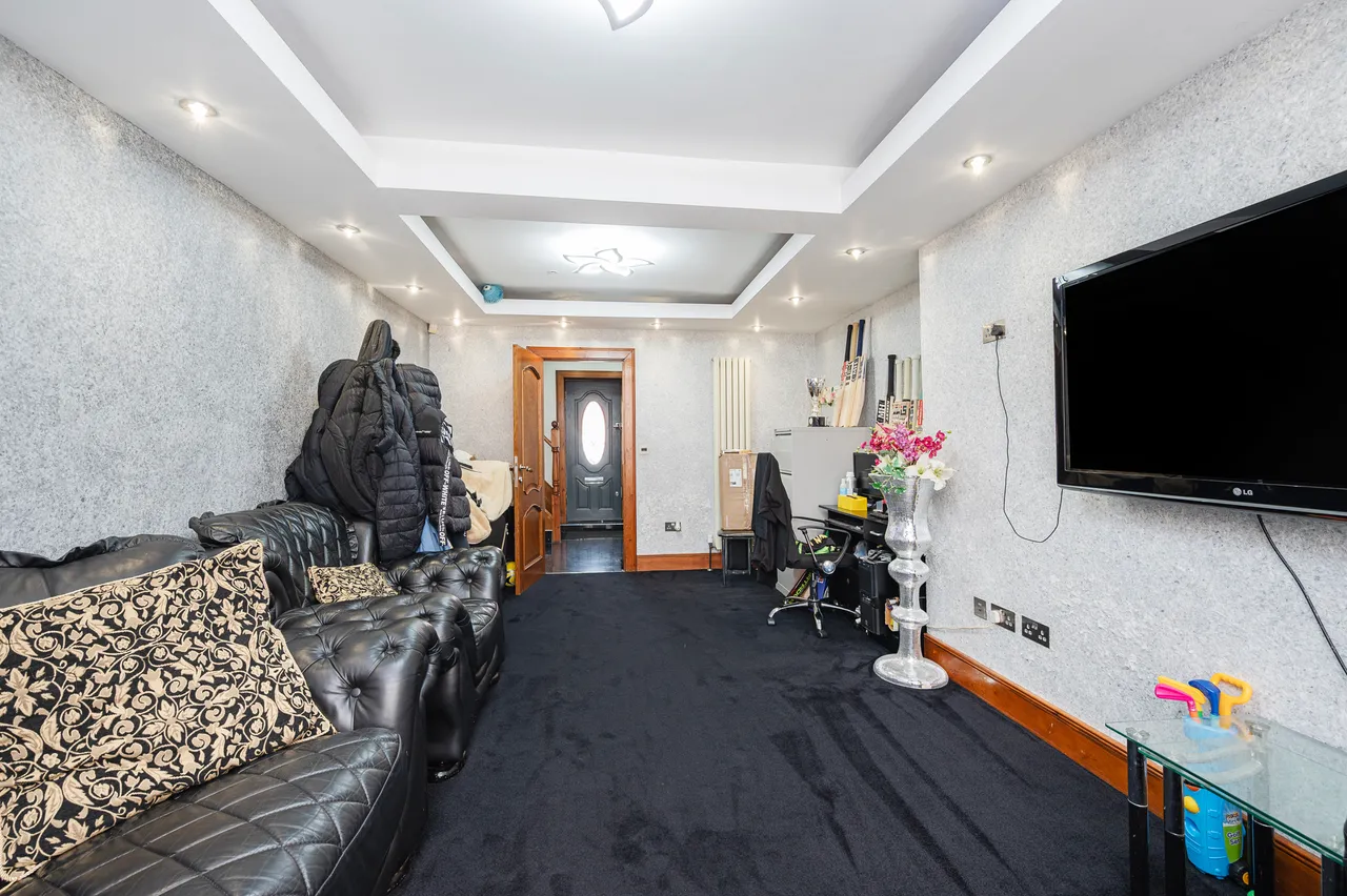 7 Ive Farm Close, London, photo 10