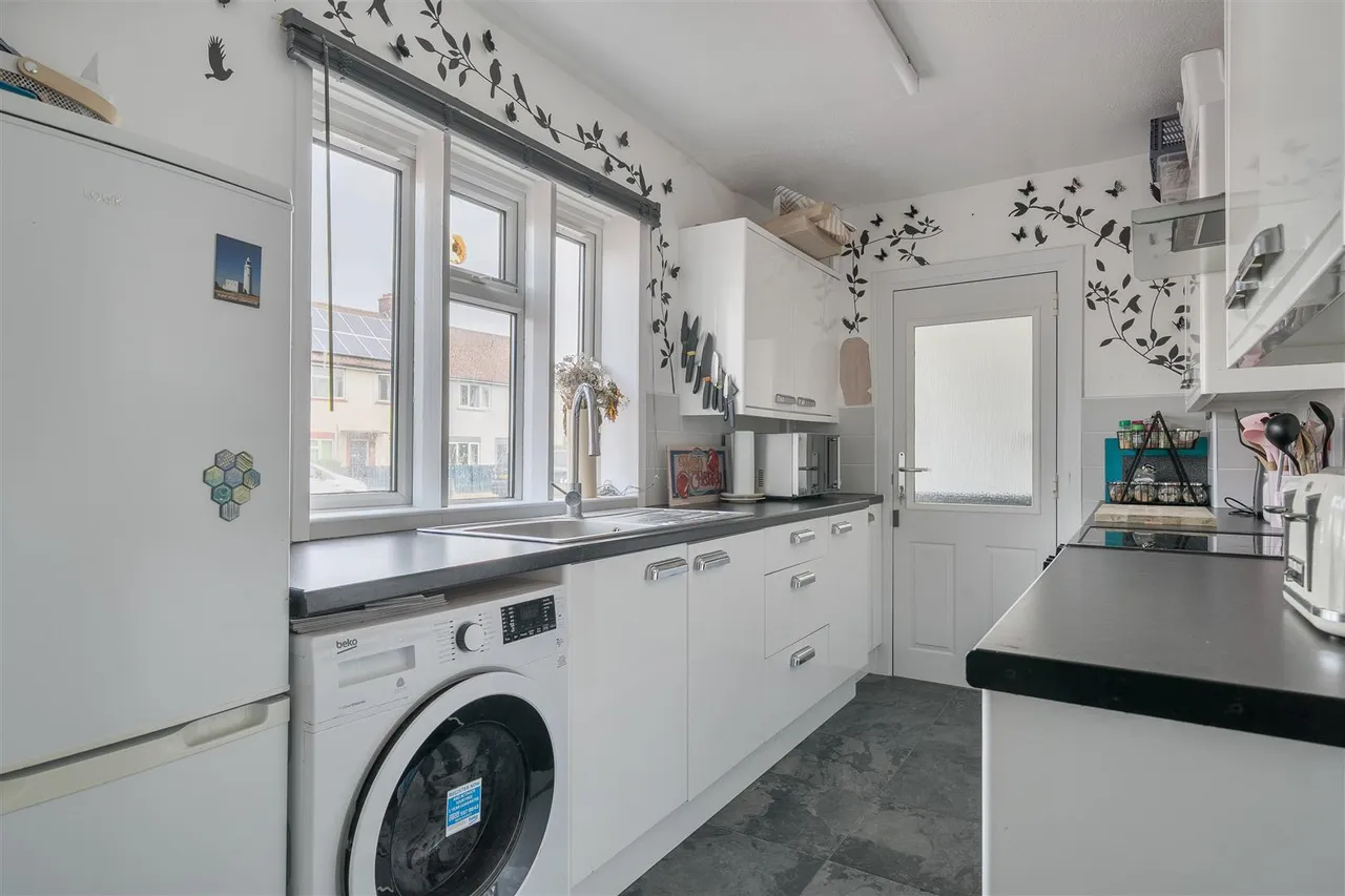 Forty Acres Road, Devizes, SN10, photo 10